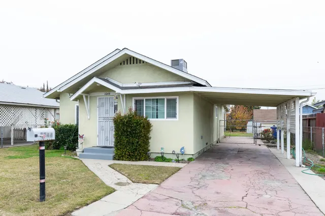 $294,000 | 1044 South Hope Avenue, Reedley, CA 93654