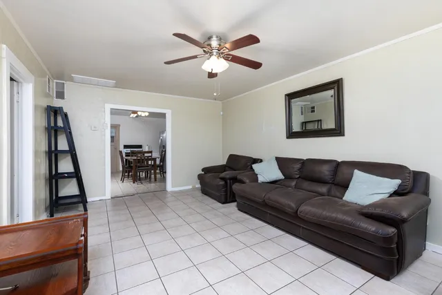 $294,000 | 1044 South Hope Avenue, Reedley, CA 93654