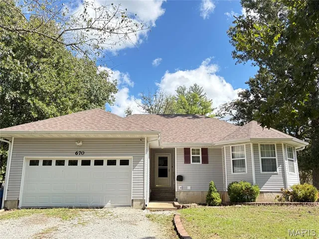 $254,900 | 670 Lone Pine Road, Houston, MO 65483