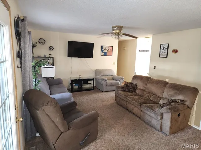 $254,900 | 670 Lone Pine Road, Houston, MO 65483