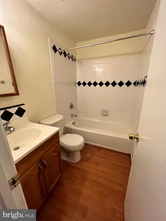 $2,950 | 2922 Amberleigh Way, Fairfax, VA 22031