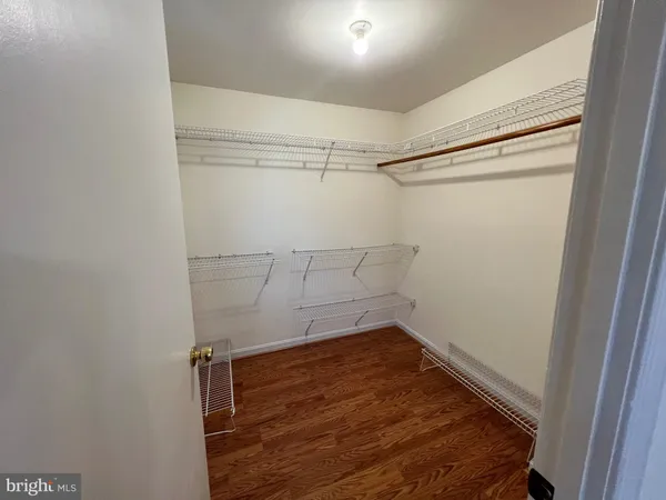 $2,950 | 2922 Amberleigh Way, Fairfax, VA 22031