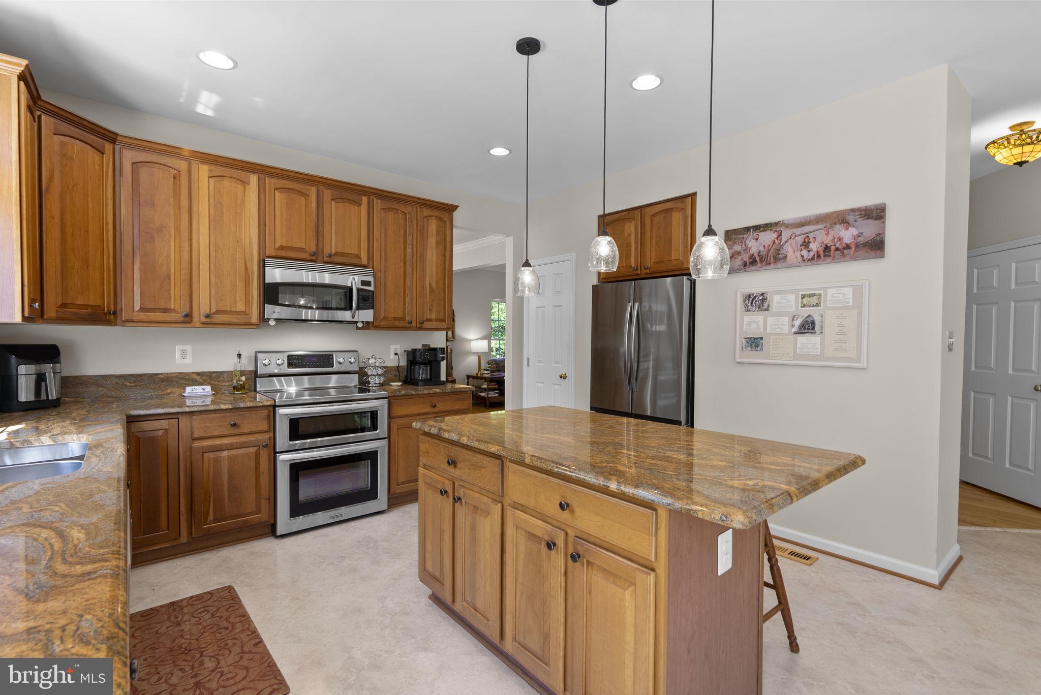 22335 Newcut Road Clarksburg, MD 20871 - Photo 13 of 49
