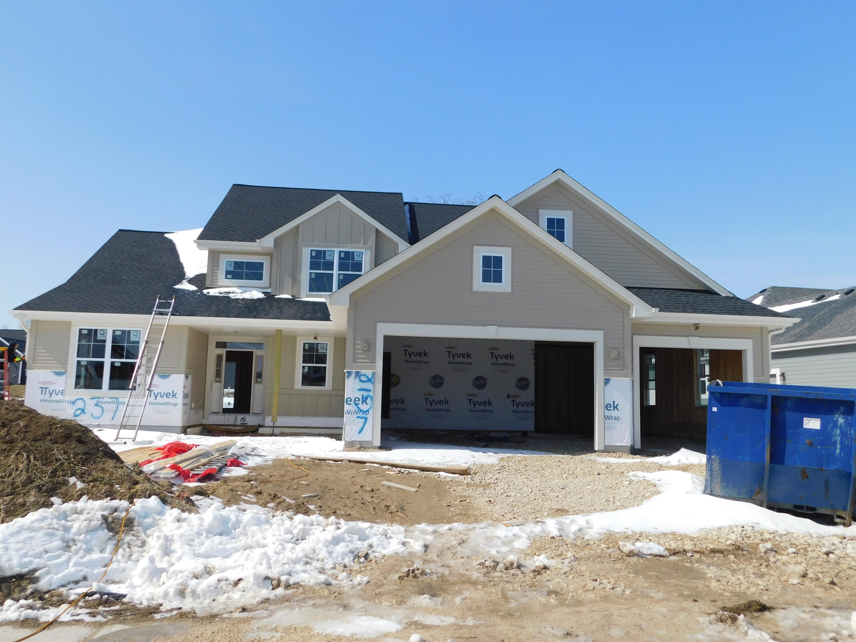 237 Mulberry Lane Grafton, WI 53024 - Photo 1 of 2 Front View