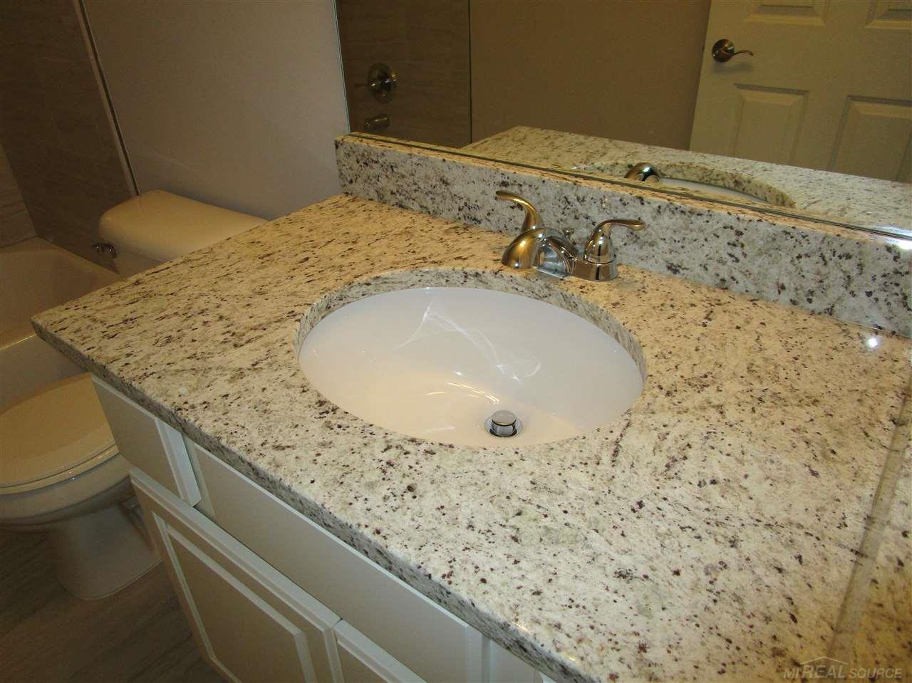 47396 Mariners New Baltimore, MI 48051 - Photo 11 of 17