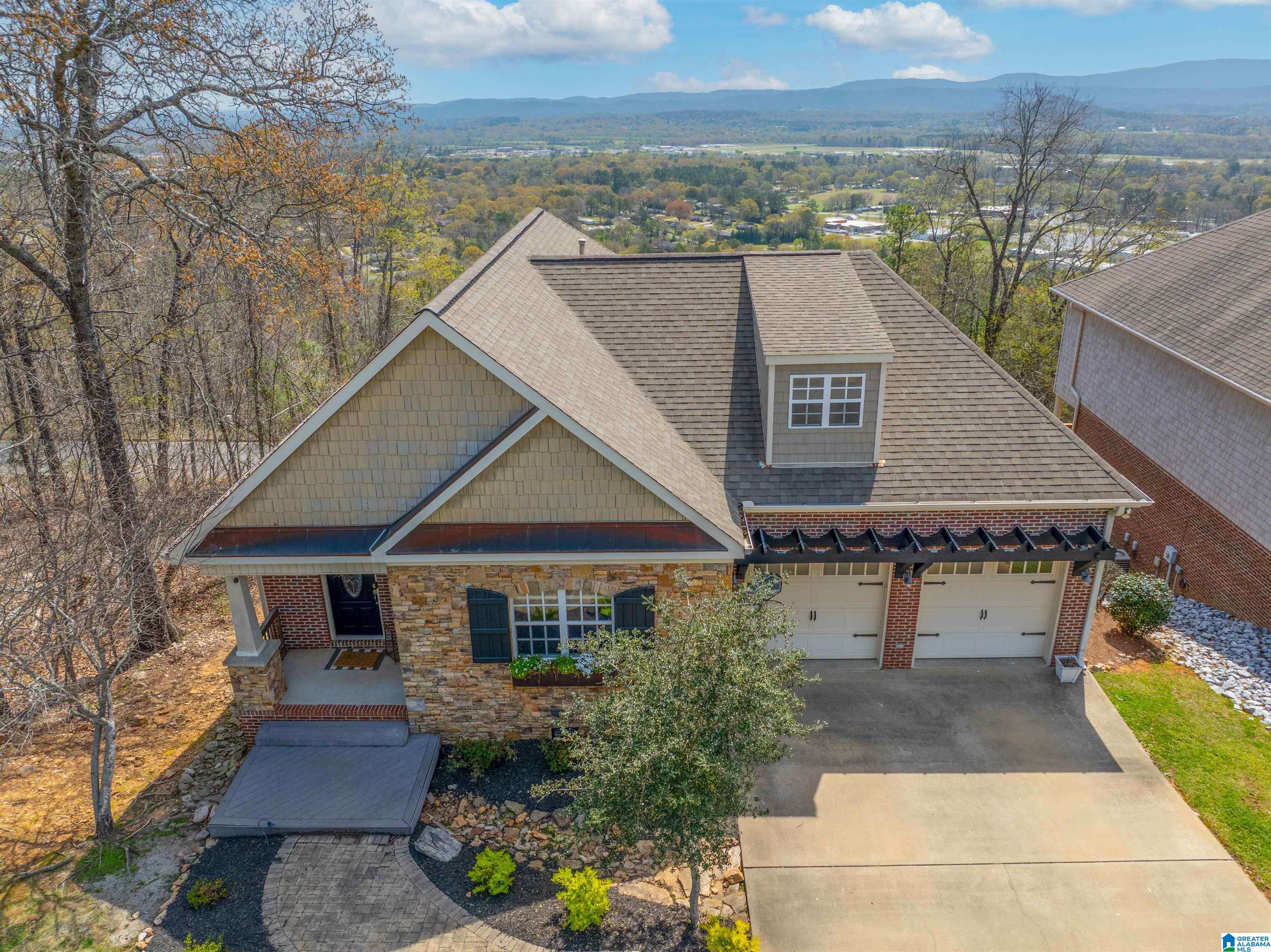 133 Mountain Pointe Road Oxford, AL 36203 - Photo 2 of 37