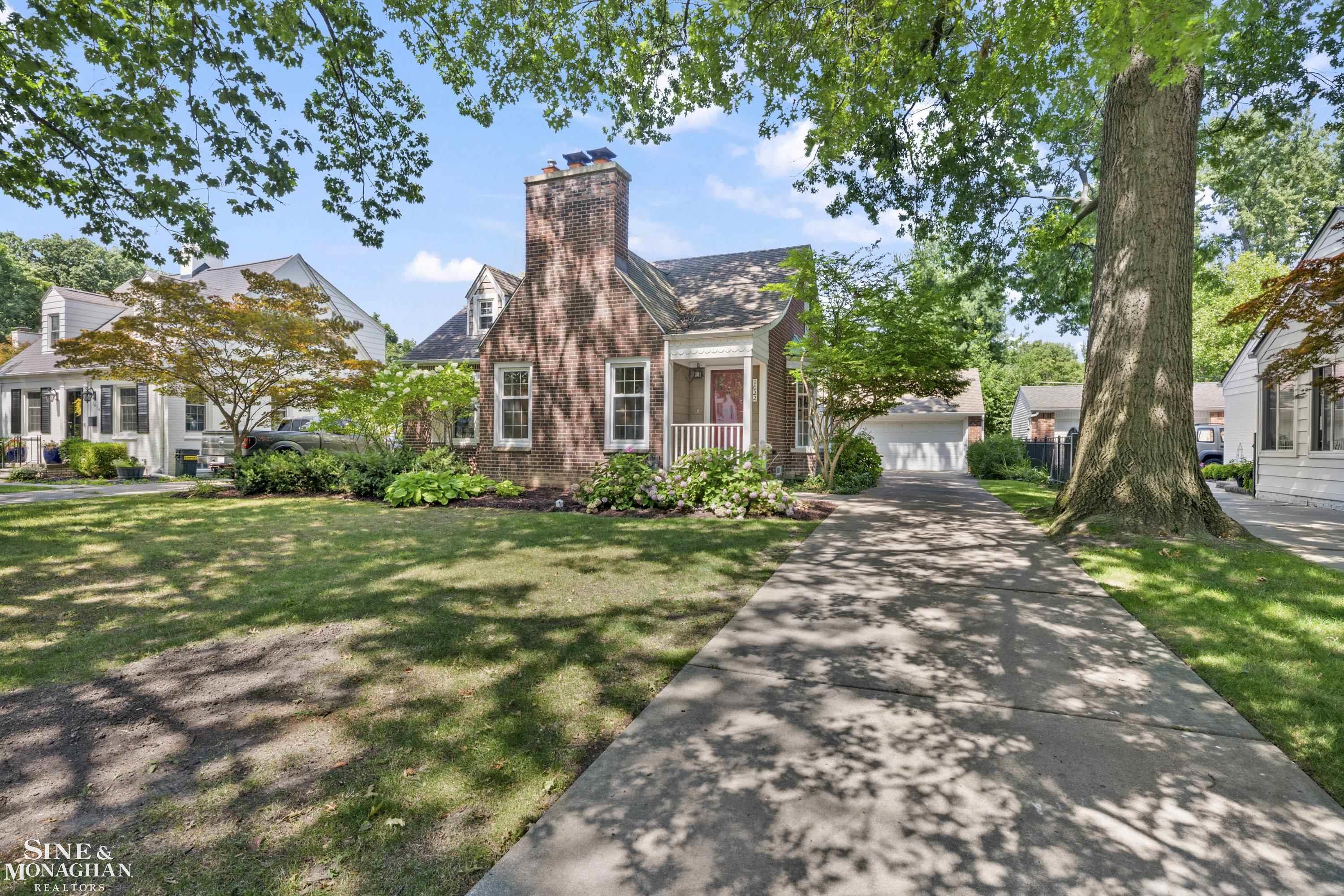 1022 Hampton Road Grosse Pointe Woods, MI 48236 - Photo 43 of 48