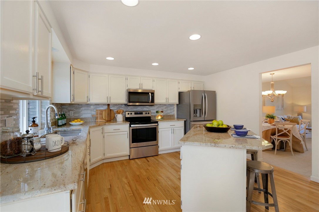 4409 Northeast 2nd Lane Renton, WA 98059 - Photo 7 of 25