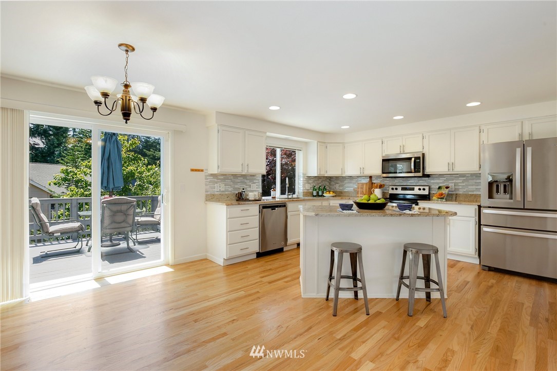 4409 Northeast 2nd Lane Renton, WA 98059 - Photo 9 of 25