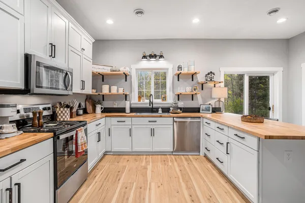 $250,000 | 1056 Brookwood Drive, Quincy, MI 49082