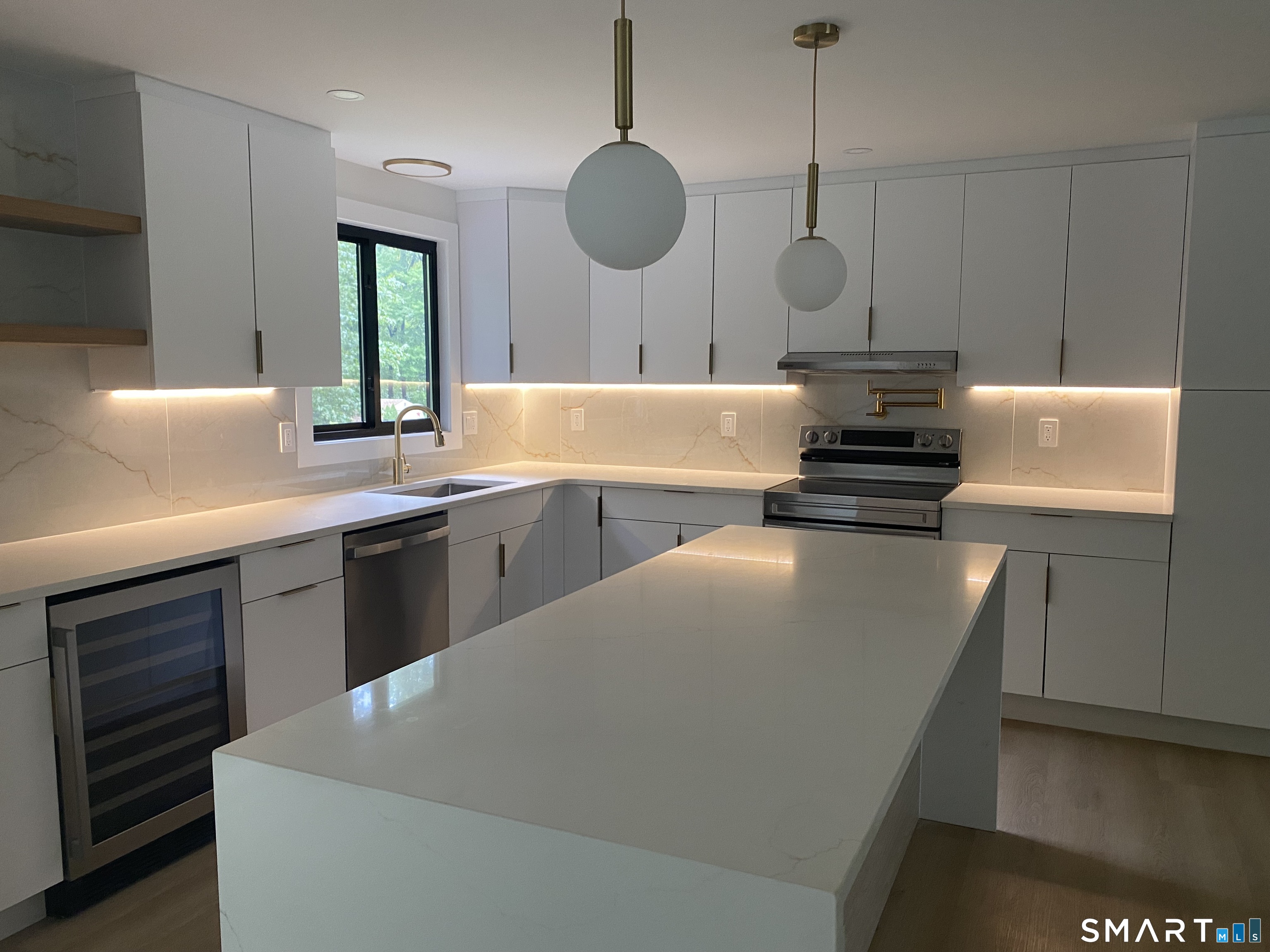77 School House Road Wallingford, CT 06492 - Photo 11 of 37 Gallery Image 11