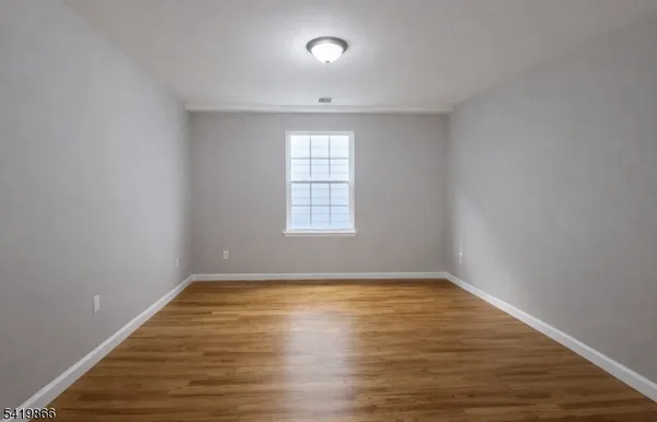 $2,750 | 231 North 12th Street, Unit 2, Newark, NJ 07107