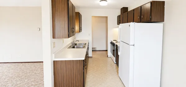 $600 | 328 Lake Street, Unit 7, Clinton, MN 56225
