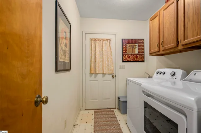 $395,000 | 144 Beechwood W Drive, Columbus, NC 28722