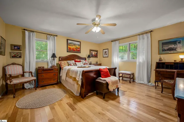 $395,000 | 144 Beechwood W Drive, Columbus, NC 28722