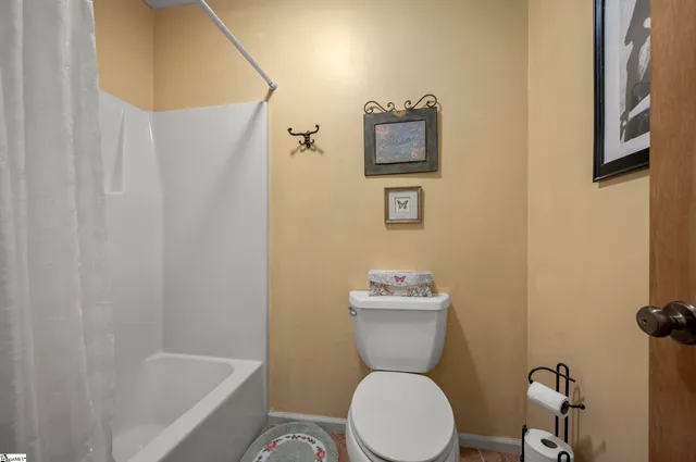 $395,000 | 144 Beechwood W Drive, Columbus, NC 28722