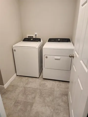 $2,100 | 1808 Carnostie Road, Winter Haven, FL 33884