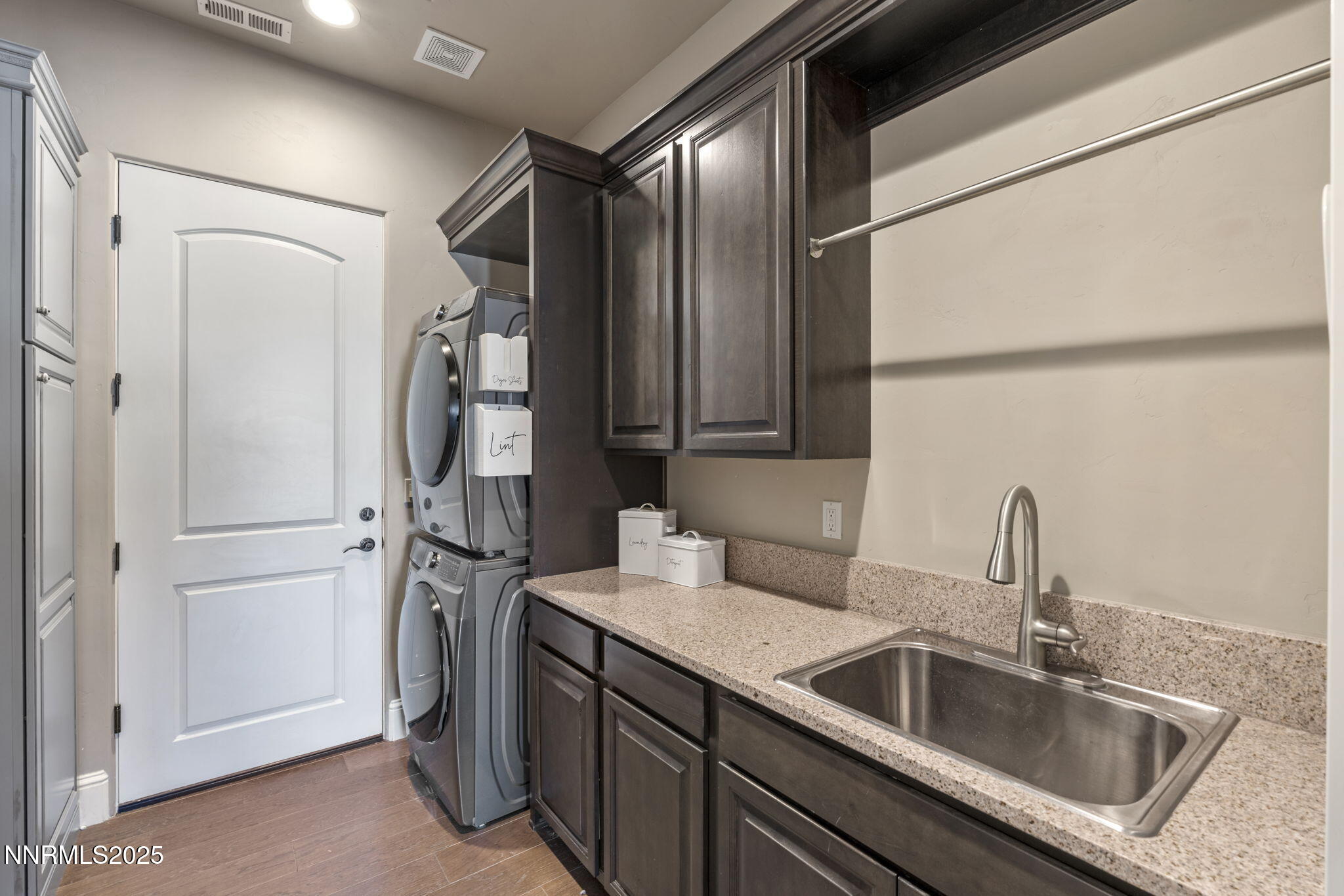 3172 Vista Favoloso Reno, NV 89519 - Photo 35 of 64 33-web-or-mls-DSC09898