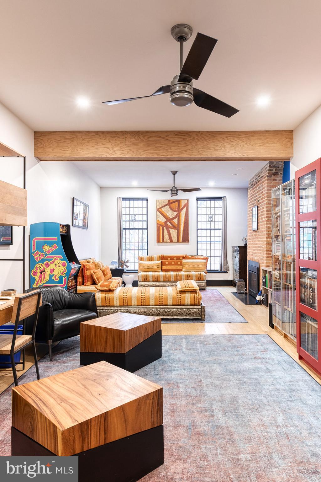 862 Tyson Street Baltimore, MD 21201 - Photo 25 of 62 a living room with furniture and a flat screen tv