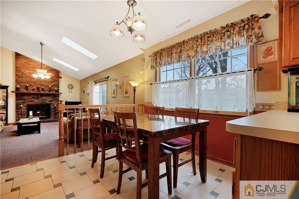 16 Rutherford Court Middlesex, NJ 08846 - Photo 11 of 26 Gallery Image 11