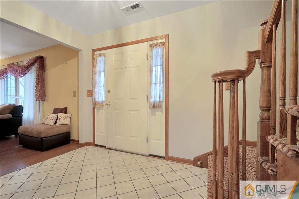 16 Rutherford Court Middlesex, NJ 08846 - Photo 3 of 26 Gallery Image 3
