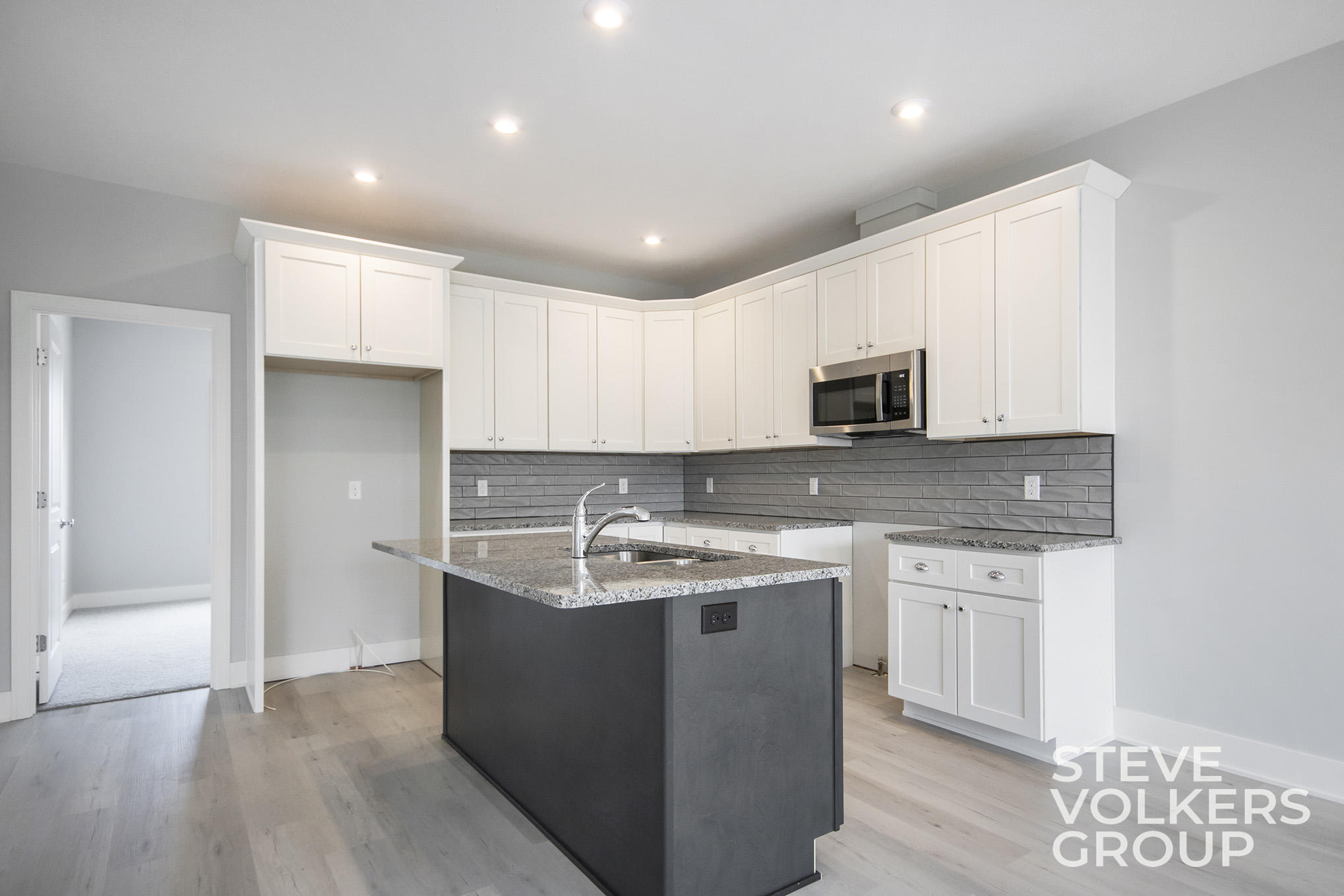 2527 Inverness Road Southeast Grand Rapids, MI 49546 - Photo 21 of 43 2527 Inverness Road SE