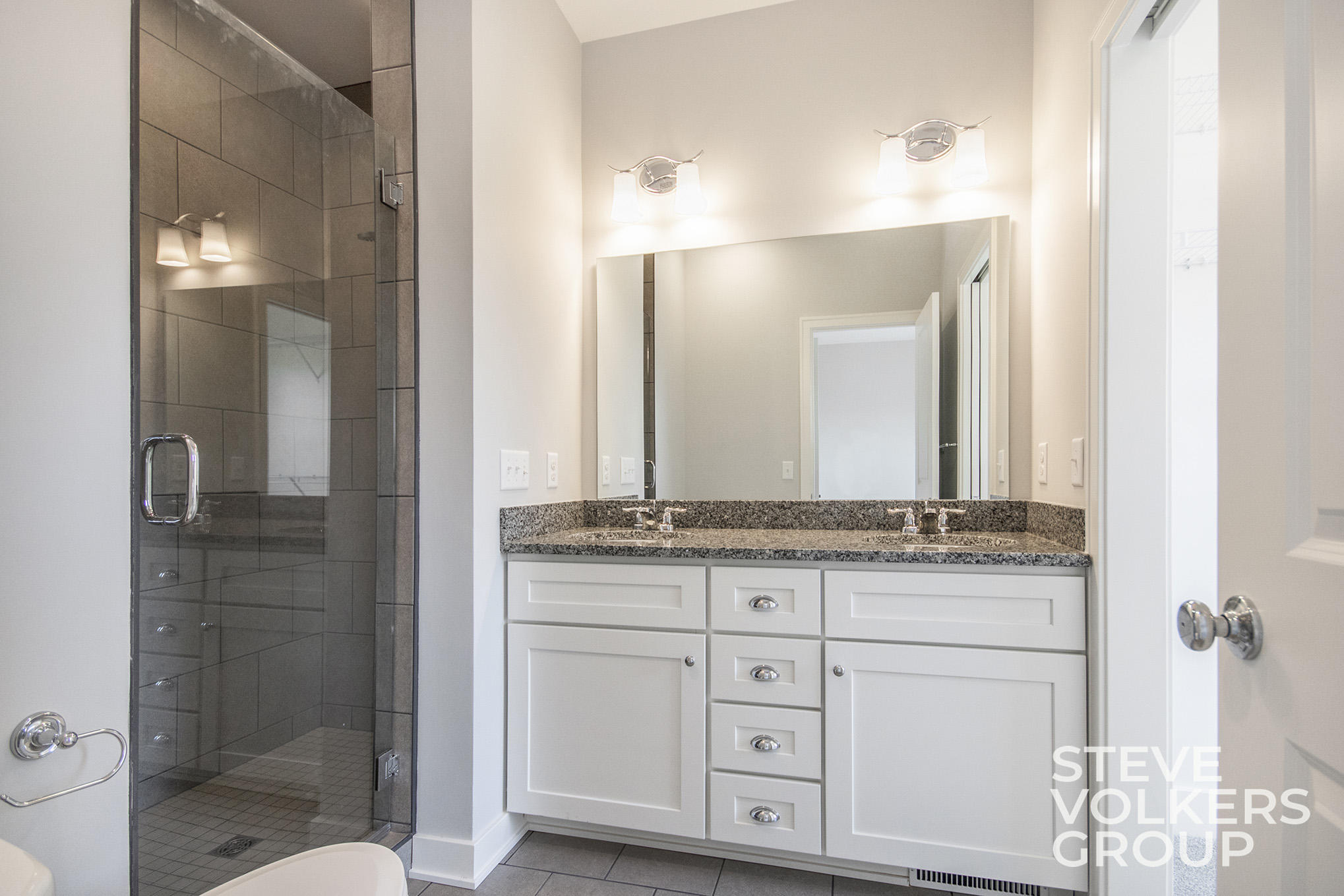 2527 Inverness Road Southeast Grand Rapids, MI 49546 - Photo 36 of 43 2527 Inverness Road SE
