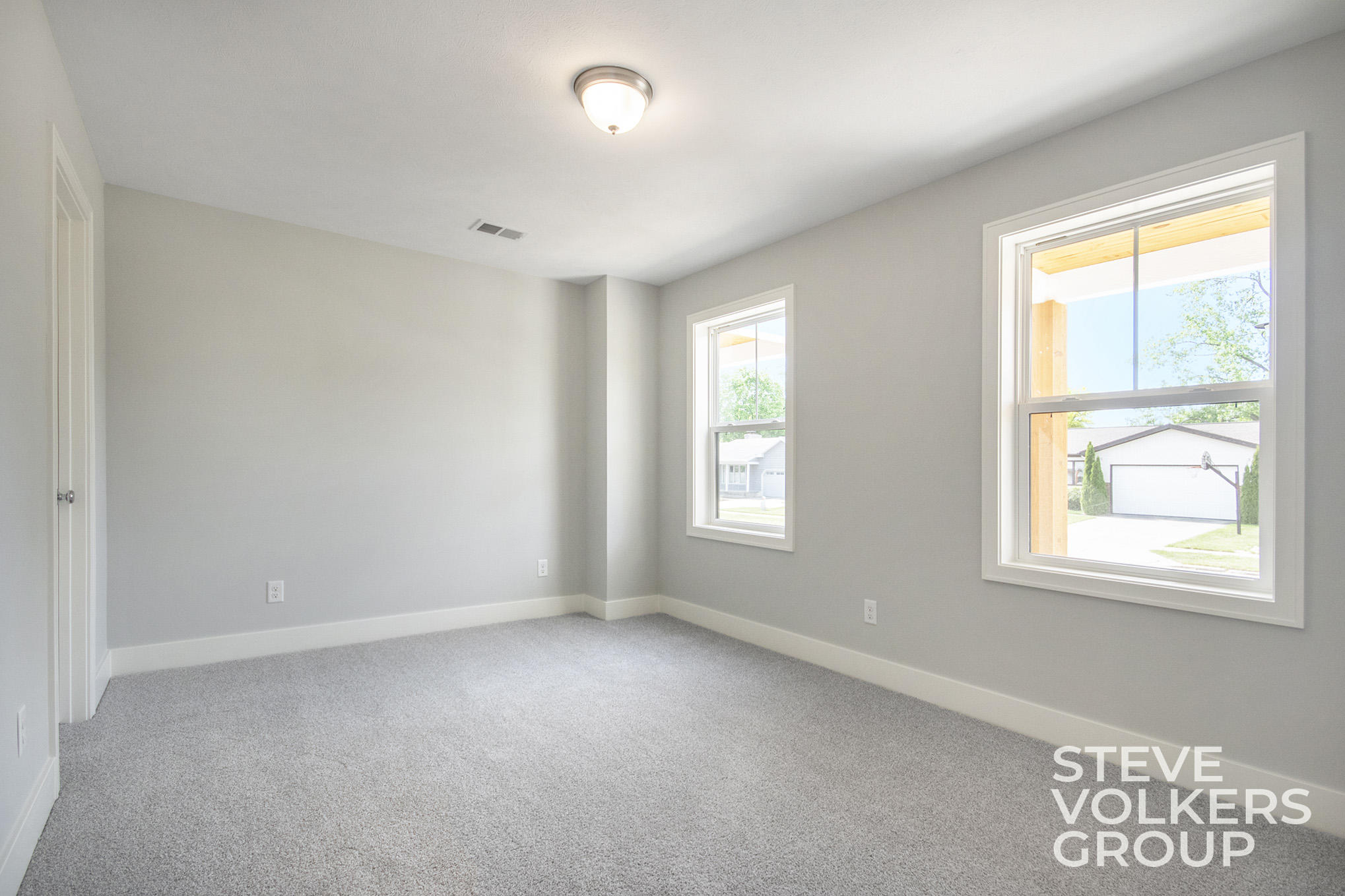 2527 Inverness Road Southeast Grand Rapids, MI 49546 - Photo 4 of 43 2527 Inverness Road SE