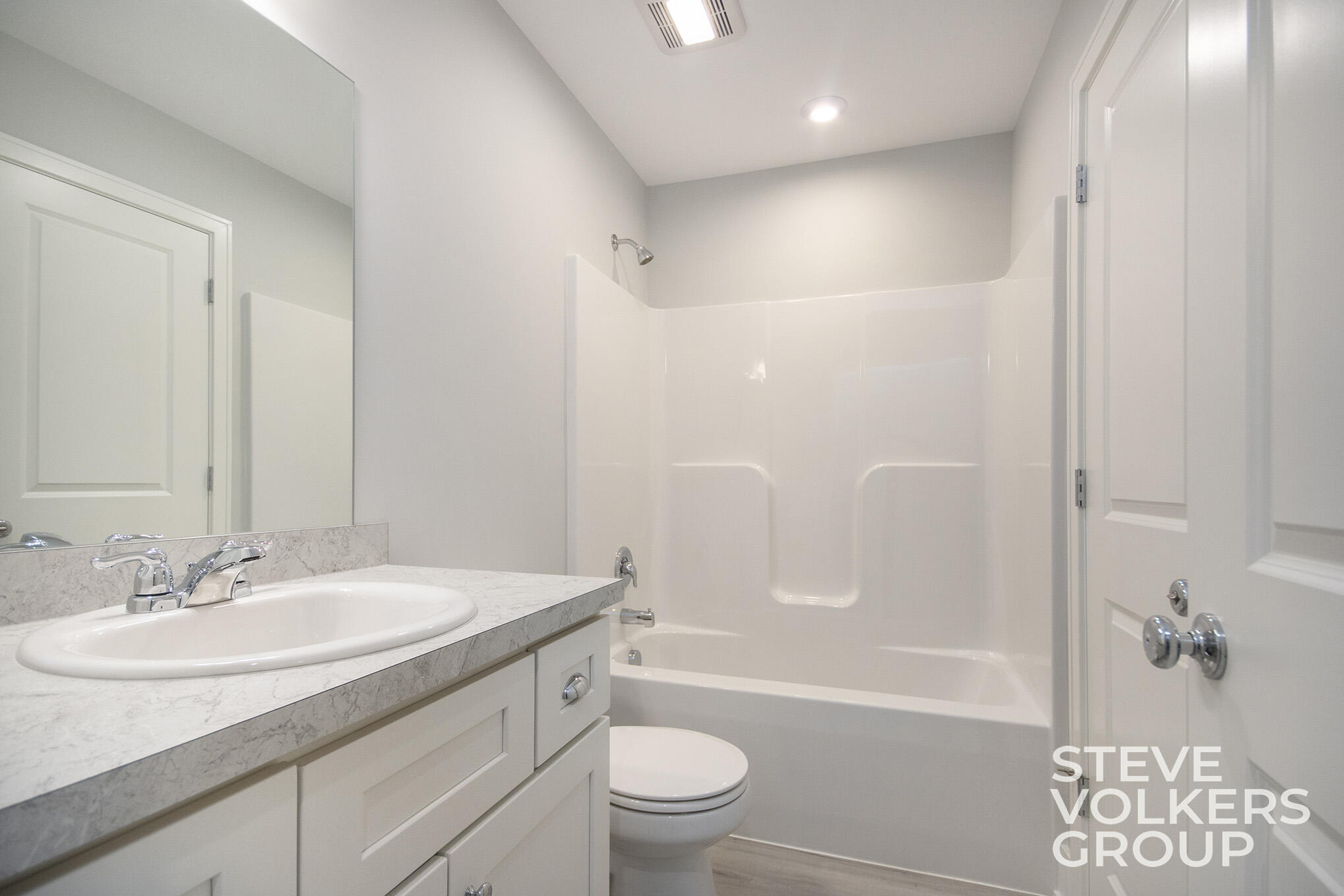 2527 Inverness Road Southeast Grand Rapids, MI 49546 - Photo 8 of 43 2527 Inverness Road SE