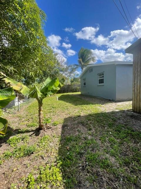 7625 Shalimar Street Miramar, FL 33023 - Photo 37 of 38 a view of a yard