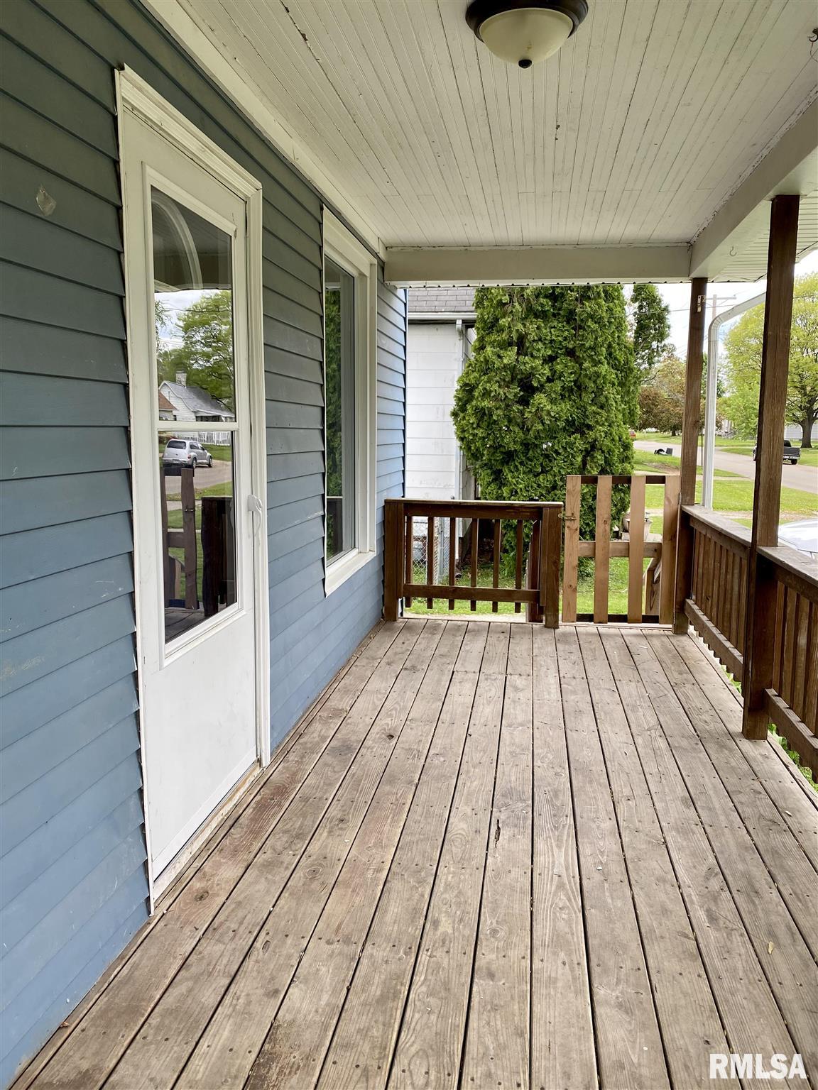 854 East Walnut Street Canton, IL 61520 - Photo 2 of 25 Gallery Image 2