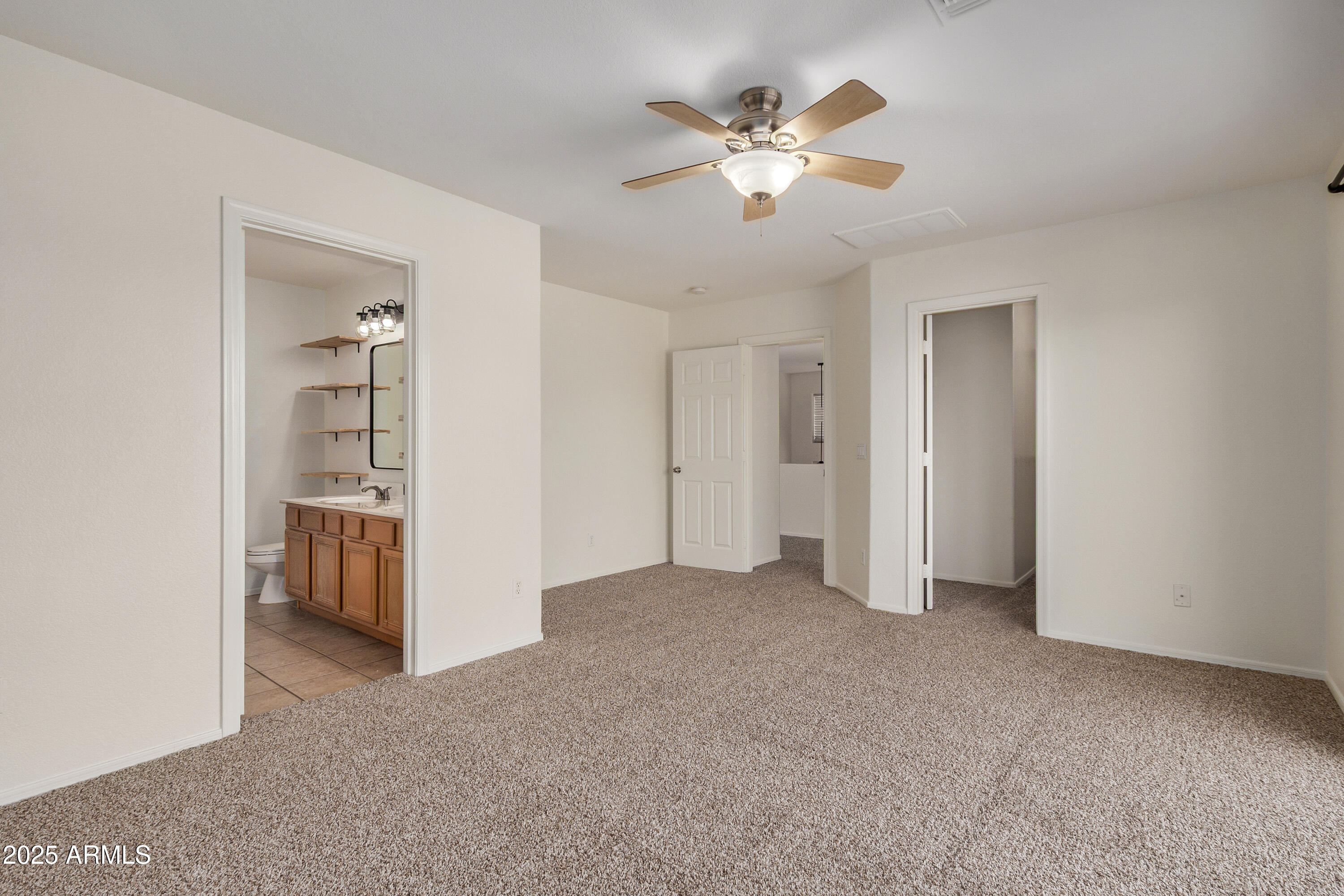 3792 East Woodside Way Gilbert, AZ 85297 - Photo 13 of 32 53 - Woodside