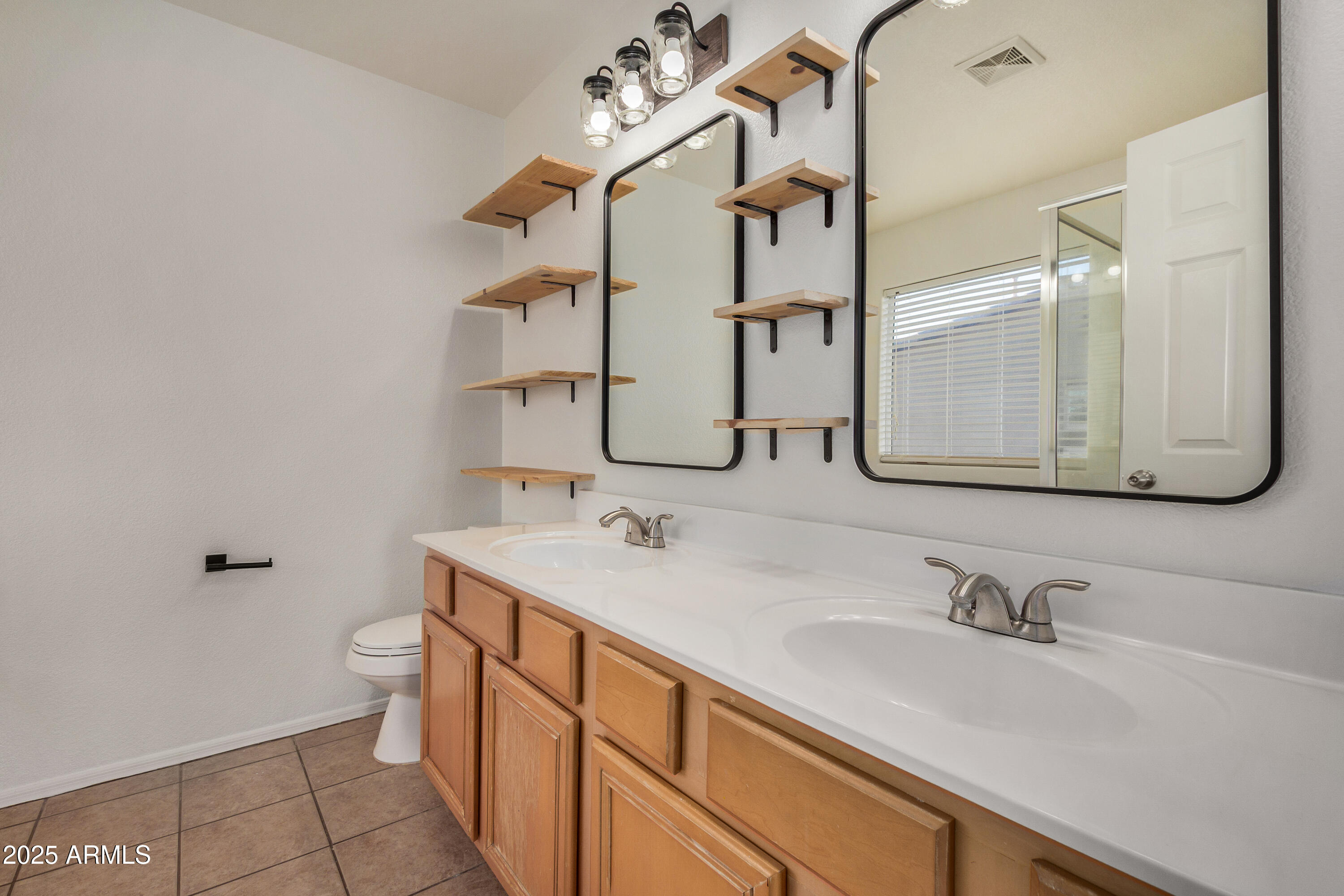 3792 East Woodside Way Gilbert, AZ 85297 - Photo 17 of 32 54 - Woodside