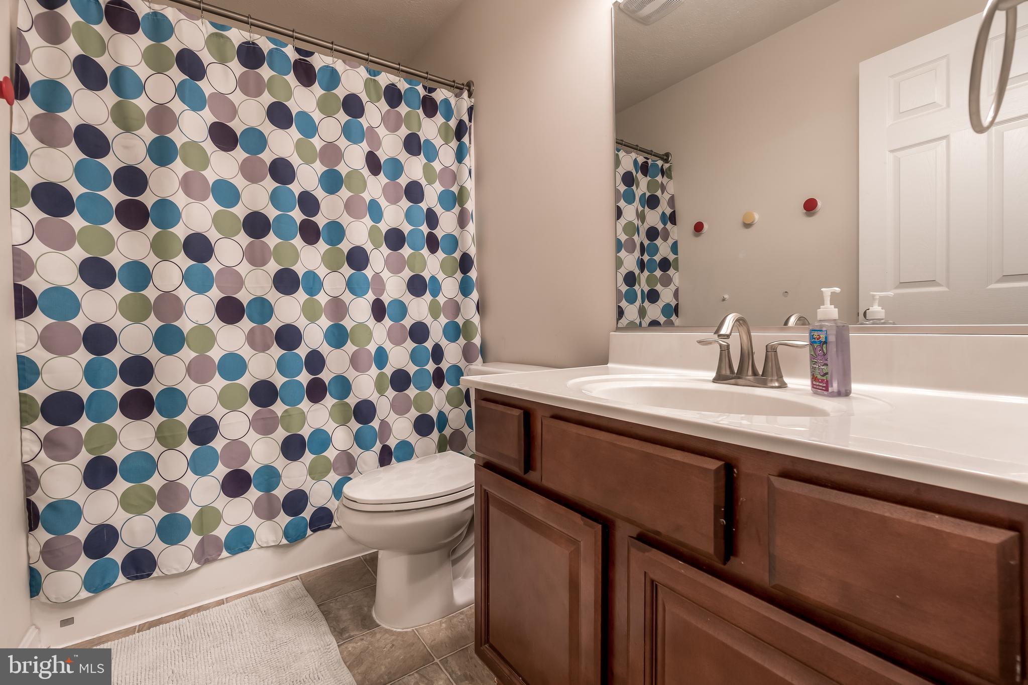 6220 Hickory Ridge Road Spotsylvania, VA 22551 - Photo 26 of 35 Second full Bath!