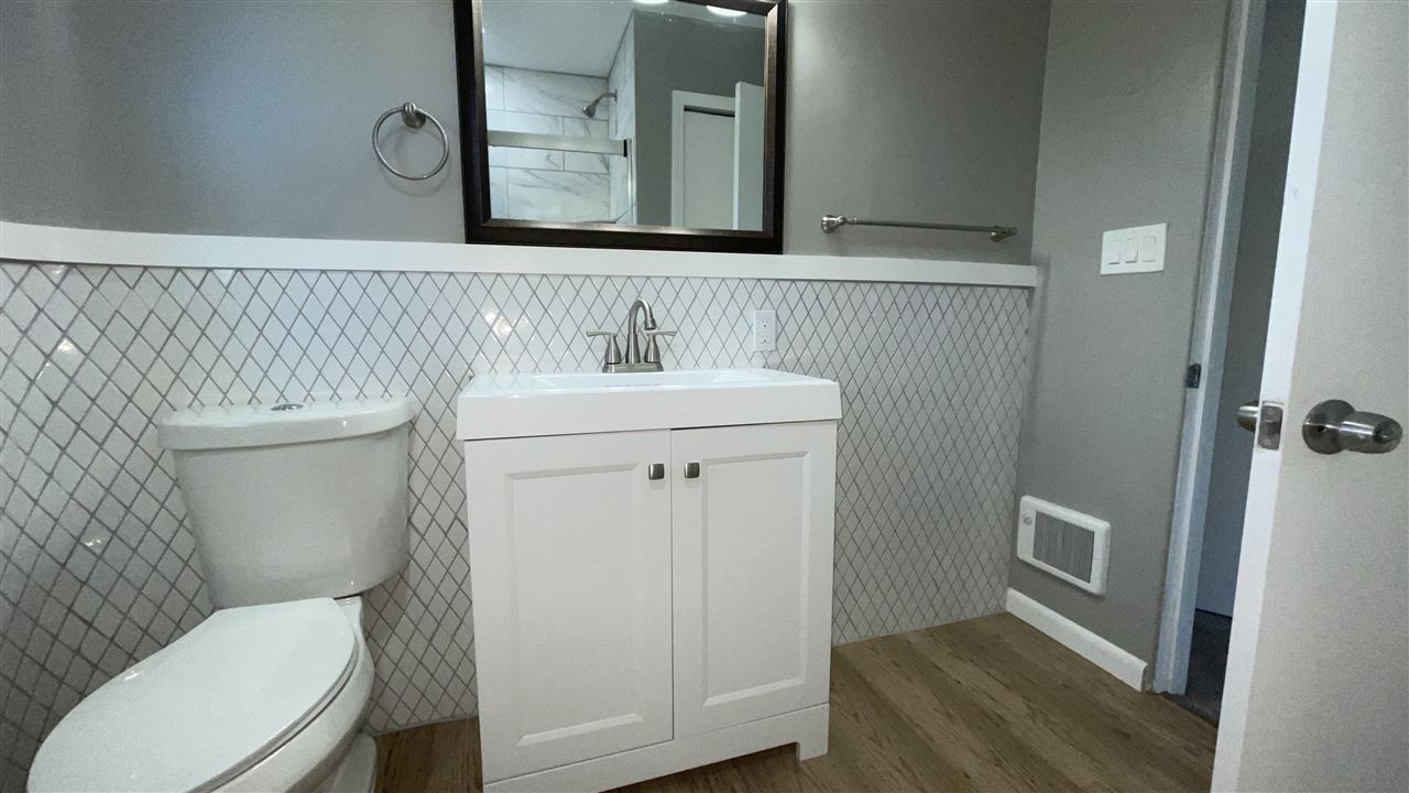 218 Elms Road Flushing, MI 48433 - Photo 13 of 20