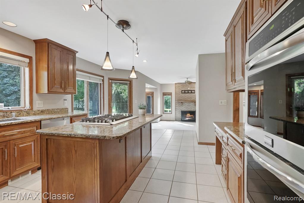3049 Walnut Lake Road West Bloomfield, MI 48322 - Photo 15 of 53 Gallery Image 15