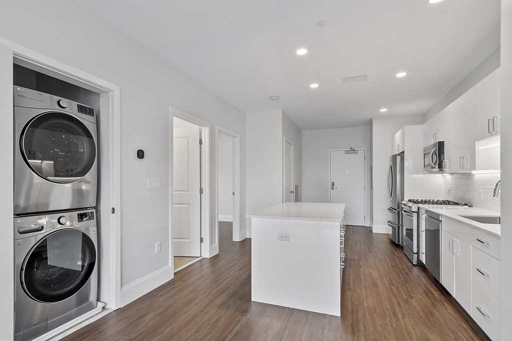 205 Maverick Street, Unit 201 Boston, MA 02128 - Photo 18 of 29