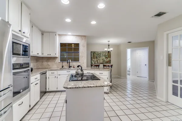 $2,800 | 1718 Eagle Meadow, San Antonio, TX 78248