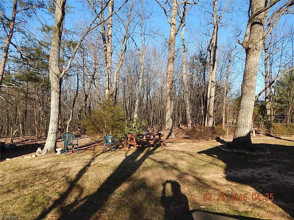 433 Hartgrove Road King, NC 27021 - Photo 17 of 26