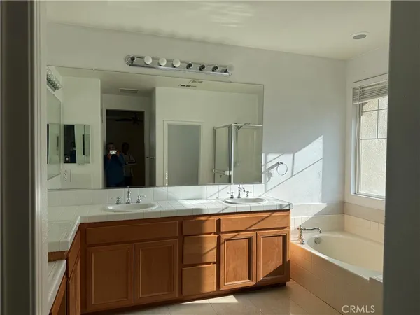 $3,600 | 1147 Glenwood Court, San Bernardino, CA 92407