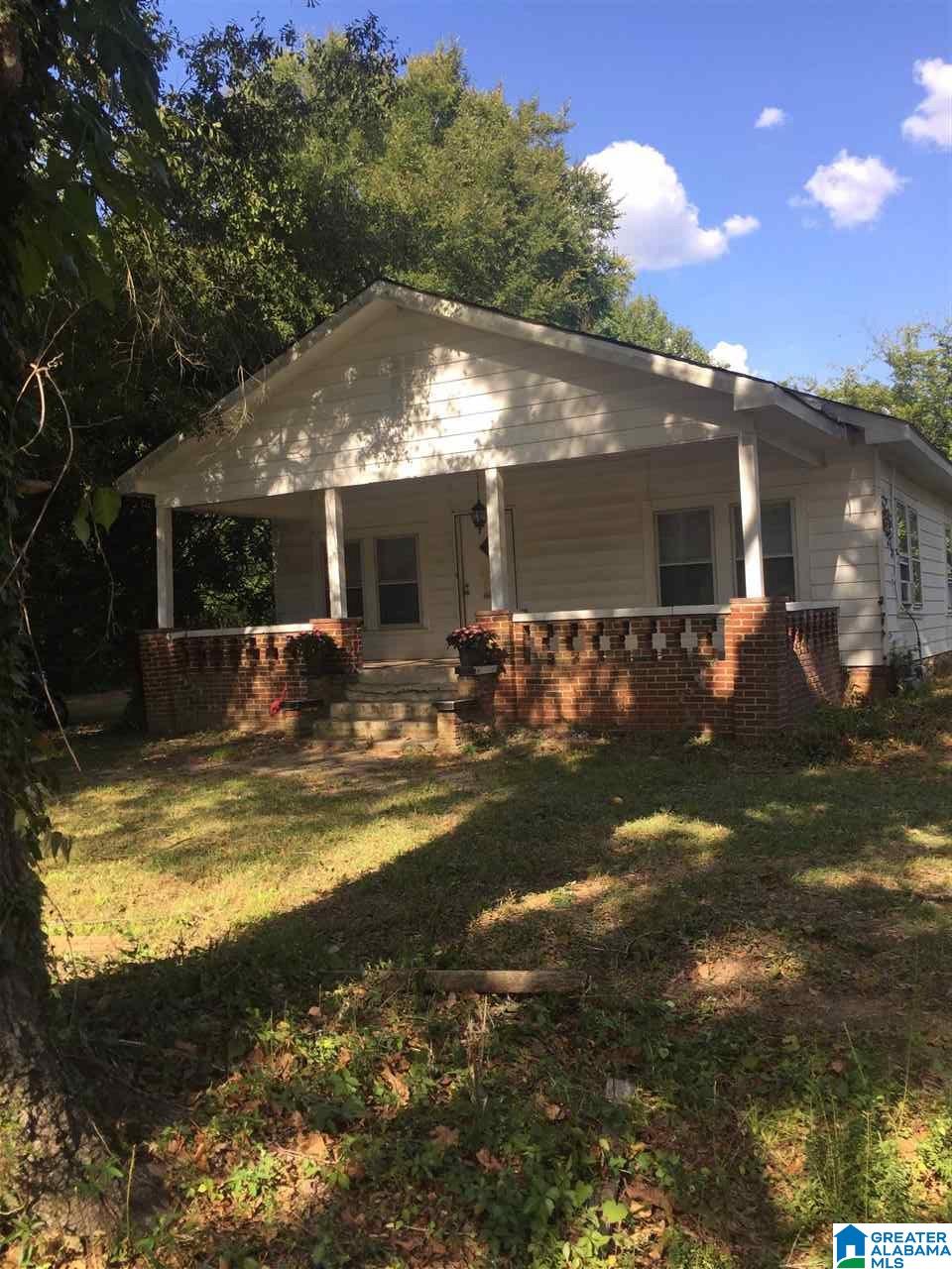 411 Fulton Springs Road Alabaster, AL 35007 - Photo 2 of 23