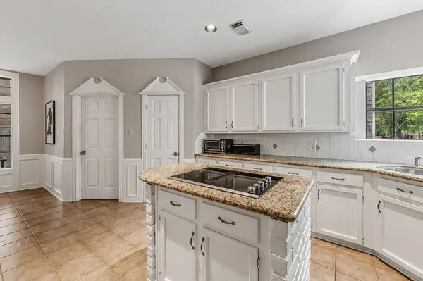$625,000 | 34 West Placid Hill Circle, The Woodlands, TX 77381