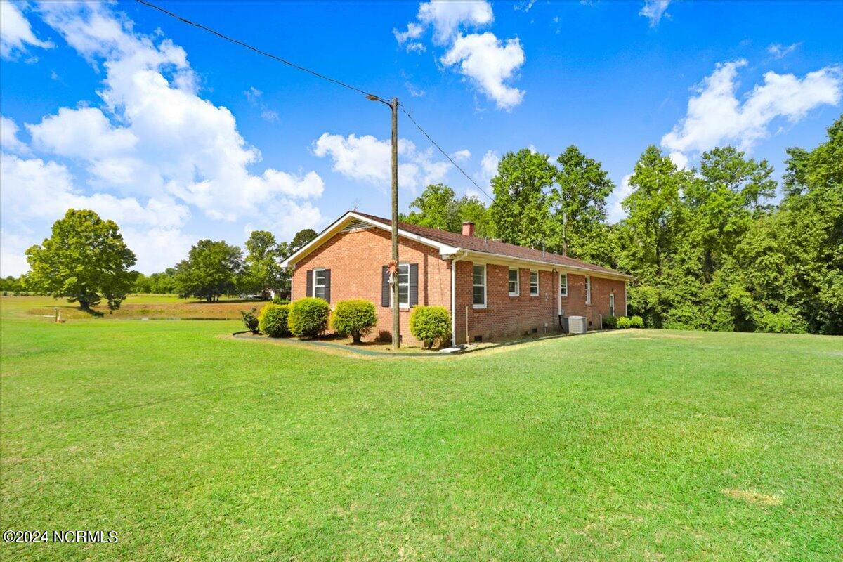 141 Parker Road Mount Olive, NC 28365 - Photo 3 of 22 06-141 Parker Rd-6
