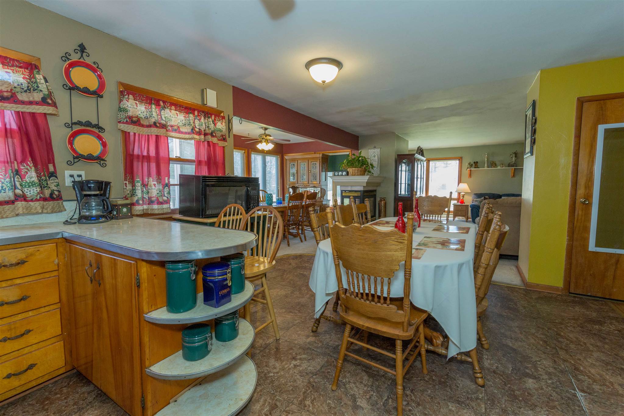 55155 Sundown Road South Bend, IN 46628 - Photo 7 of 36 Gallery Image 7