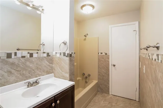 $1,630 | 707 Mulberry Street, Belton, MO 64012