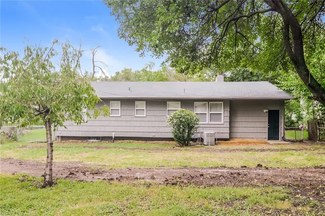 $1,630 | 707 Mulberry Street, Belton, MO 64012