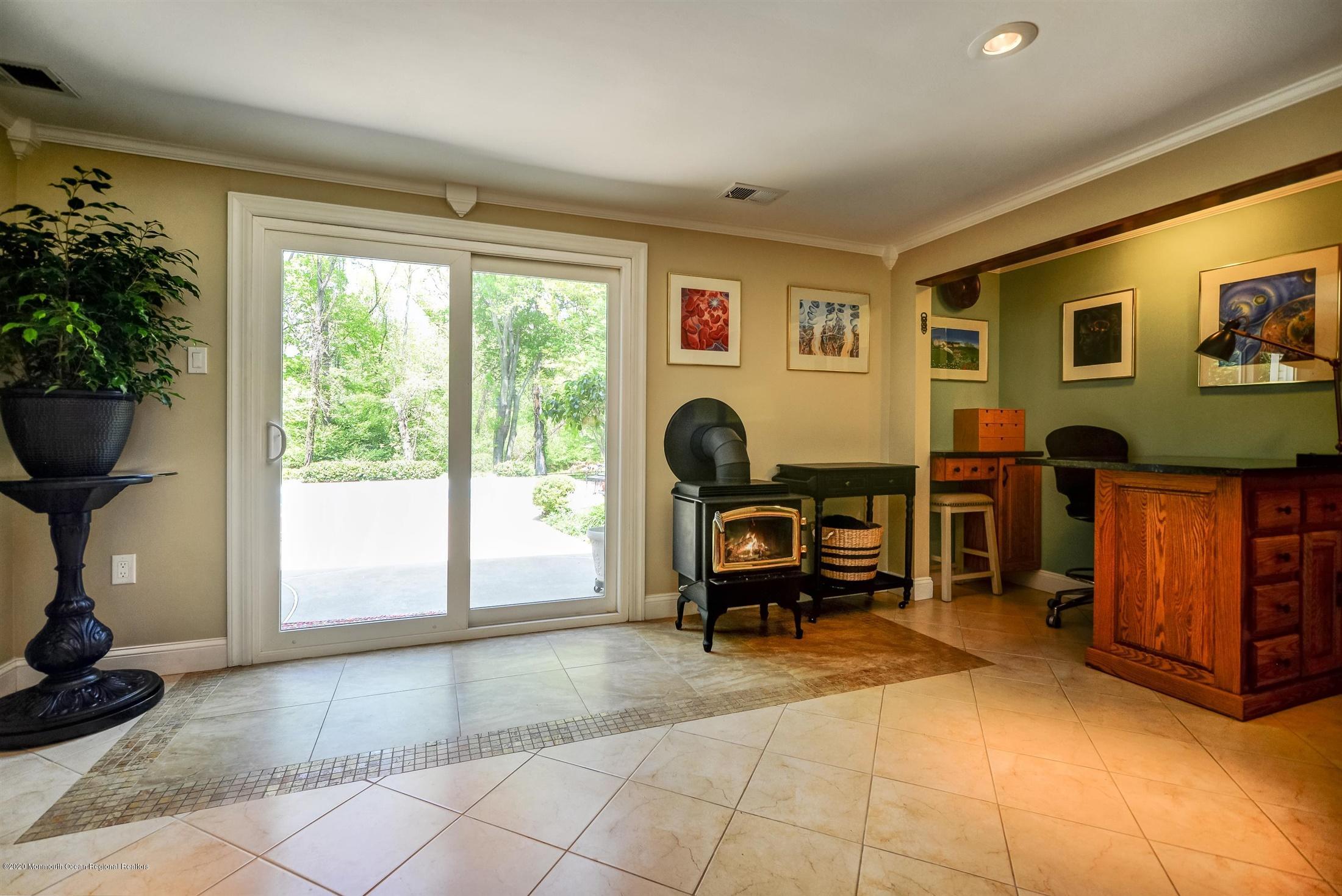 16 Eliot Road Manalapan, NJ 07726 - Photo 16 of 35 GREAT ROOM