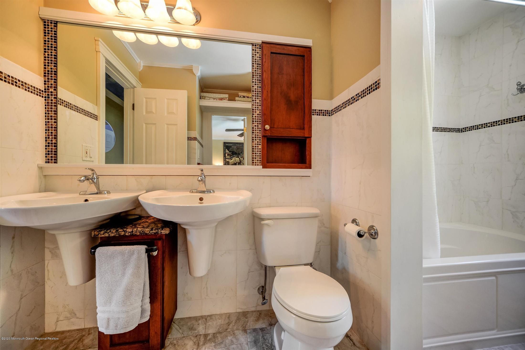 16 Eliot Road Manalapan, NJ 07726 - Photo 20 of 35 BATHROOM