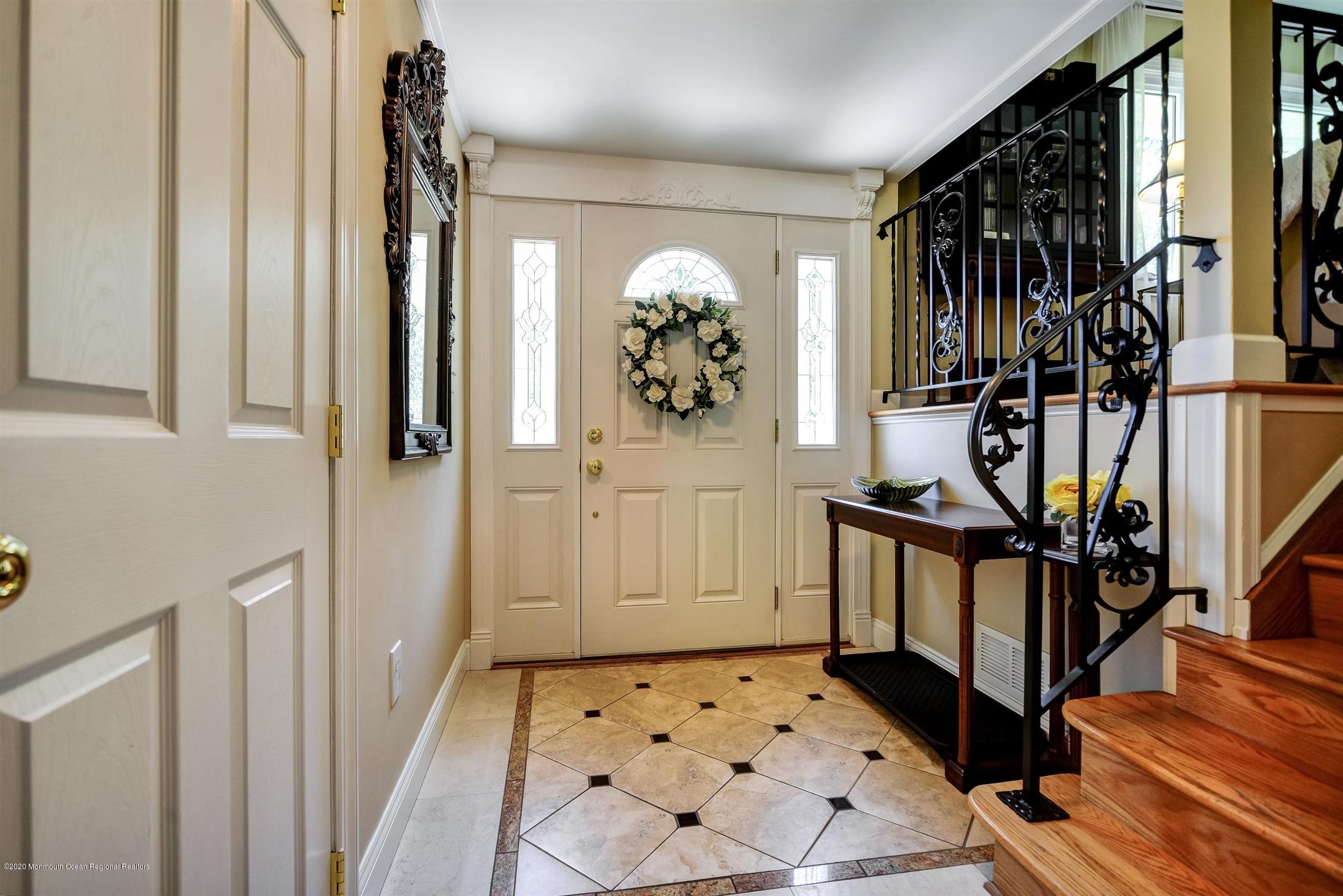 16 Eliot Road Manalapan, NJ 07726 - Photo 4 of 35 FOYER
