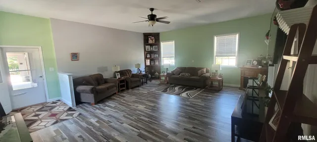 $549,300 | 1670 Woods Lane, Centralia, IL 62801